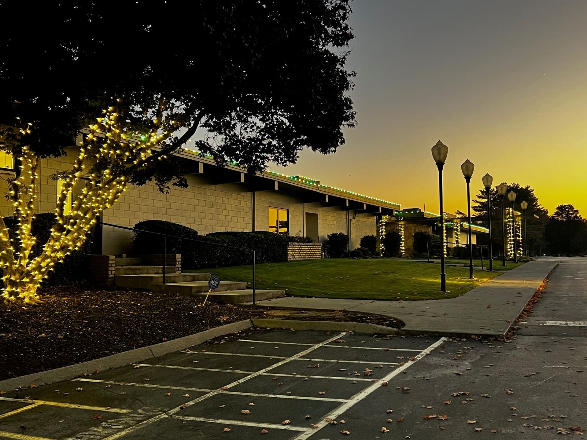 Brightening Up Maryville with Festive Holiday Lighting image