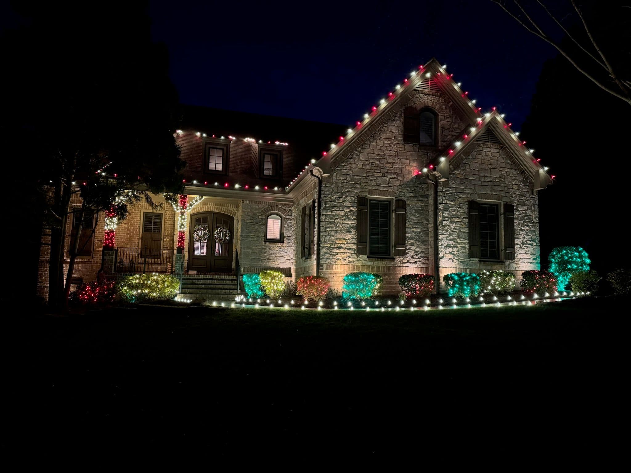 Project Award-Winning Holiday Lighting Installation Shines image